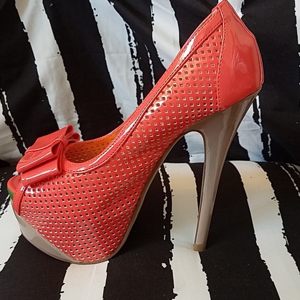Platform High Heels - Picture 2 of 5